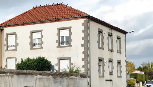 MAISON, BELLE BATISSE EN PIERRE RENOVEE DE 170 M2 CENTRE VEY 