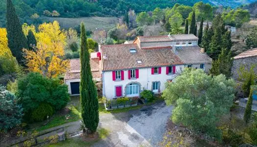 Magnifique propriété au pied de l'Alaric. Possibil 