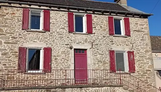 Maison T6 + Carport - Trémouilles 