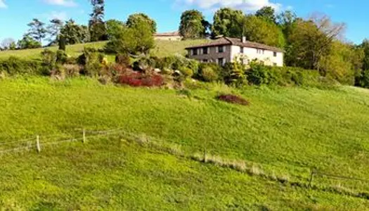 Confortable demeure de qualité avec piscine et vue 