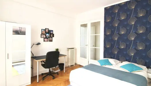 Chambre spacieuse et lumineuse – 14m² - PA32 