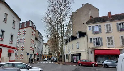 Murs commerciaux TOUS COMMERCES en coeur de ville à Vichy 