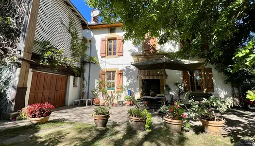 Maison familiale avec son parc arboré+piscine 