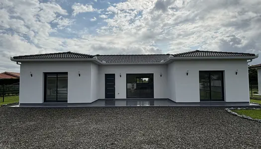 VILLA  neuve avec vue sur les montagnes 