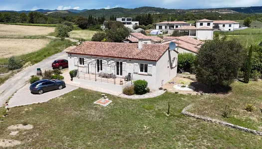 Villa en etat excellent avec grand terrain et jolie vue!