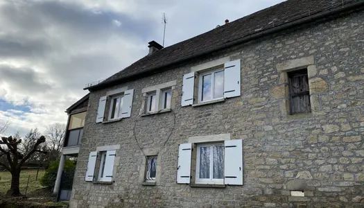 Maison de village et grange 