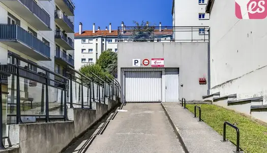 Louez au mois un parking Yespark privé au 41 rue de Plaisance à Nogent-sur-Marne. Parking 