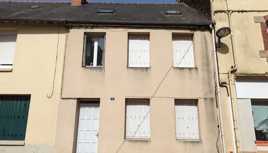 IMMEUBLE DE 3 APPARTEMENTS A VENDRE A GUER 