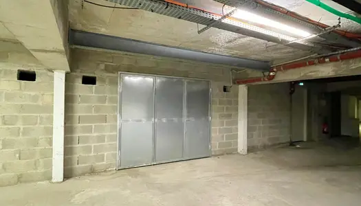 Grand garage en sous-sol à vendre dans le centre de Balaruc- 