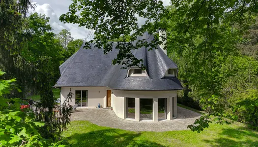 Villa à vendre à Lamorlaye le Lys avec parc arboré de  4800m 