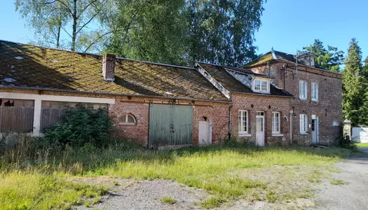 Proche du centre ville, sur plus de 2 hectares. 