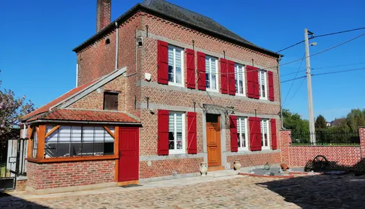 AISNE ETREUX Belle maison en bord de canal avec plusieurs dé 