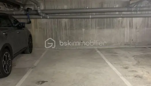 Parking - Garage Vente Trappes   6900€