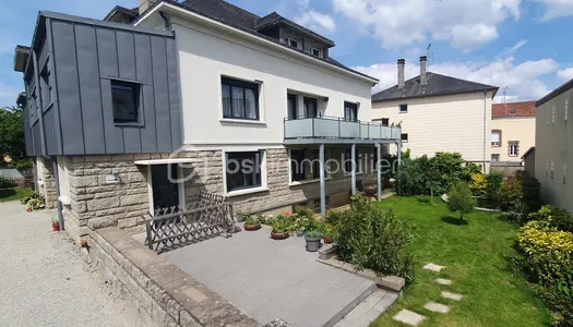 Maison 12 pièces 323 m² 