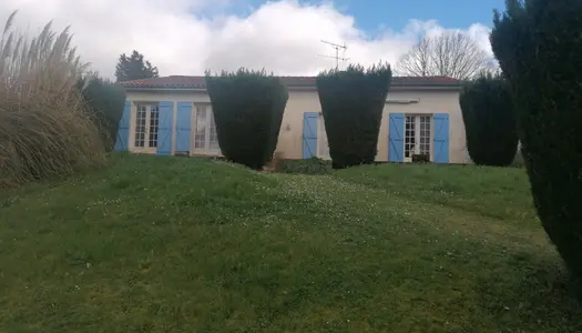 MAISON AVEC 3 CHAMBRES ET UN GRAND JARDIN DE 4500 M2 