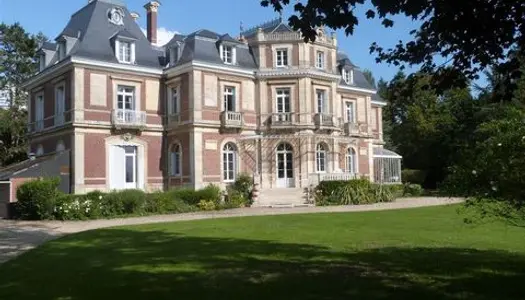 Château - 850m² - Hénouville
