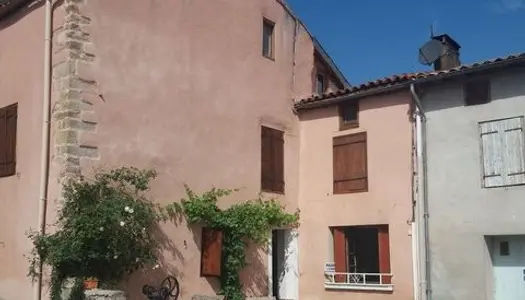 Maison mitoyenne avec un terrain non attenant