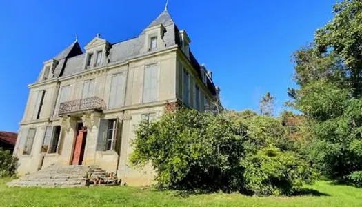 Superbe Château du XVIII ème siecle, Maison de Gar