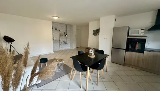 Appartement T3 de 62 m2 avec place de parking privative et e 