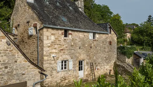 Maison de village des XIIème et XVIème siècles, vue exceptio 