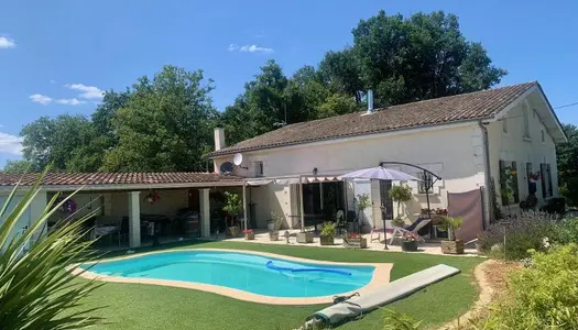 Maison avec piscine et terrain a batir sur 7240m2  