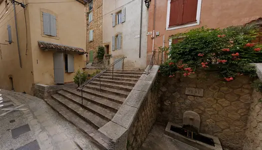 Appartement T2 en centre de Jouques 