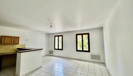 BEL APPARTEMENT DE 70 M2, EN PARFAIT ÉTAT, AU COEUR DE MALAU 