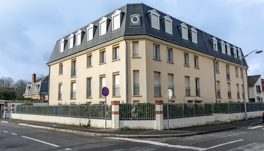 Dpt Aisne (02), à vendre SOISSONS appartement 300 m2  