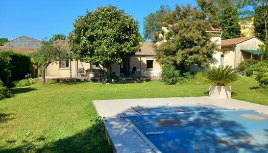 Villa Plain pied avec Grand garage et Piscine sur jardin arb 