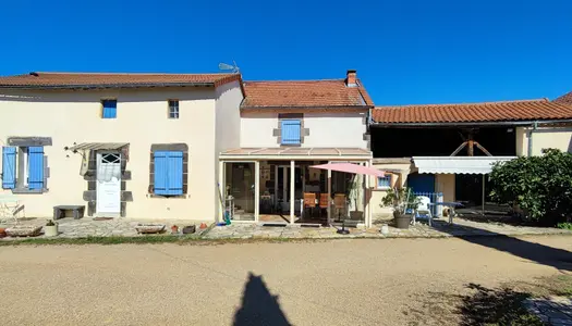 Ensemble immobilier Longère + Grange  sur 644m2 de terrain 