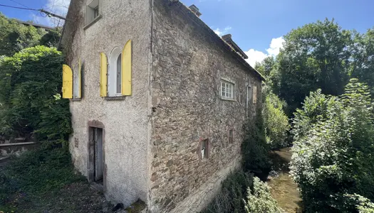 Vente Ancien Moulin avec dépendance à aménager et terrain at 