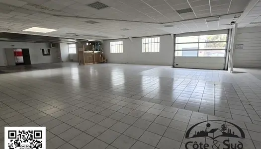 Local commercial 680 m² 