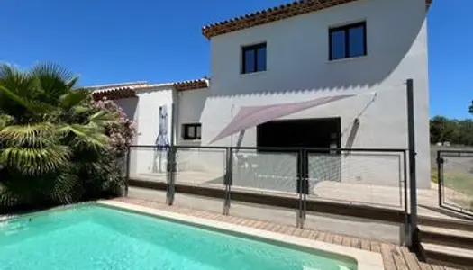 Superbe villa 4ch au calme avec piscine, boulodrome, prestations de qualité, PàP 