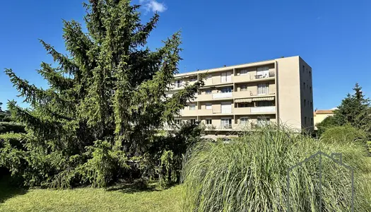 Appartement T3 avec balcon et cave 