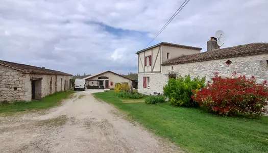 2 maisons en campagne, idéal regroupement familial ou pour g 