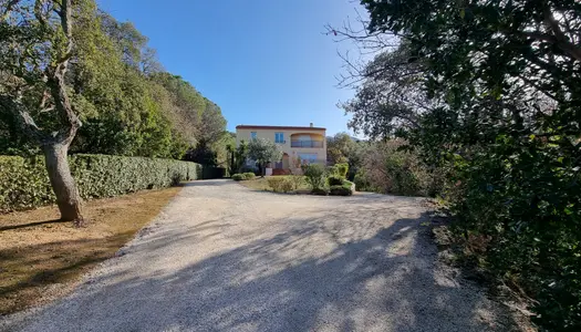 Magnifique propriété où la quiétude règne, à 10km de la mer, 