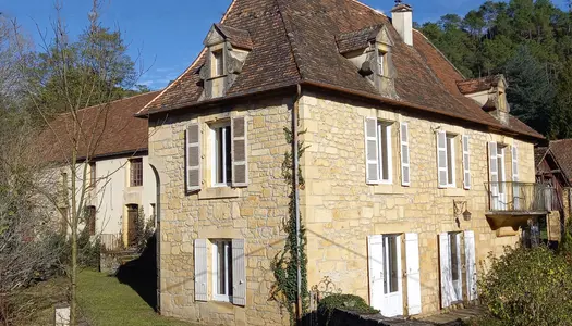 Belle propriété atypique à proximité de Sarlat 