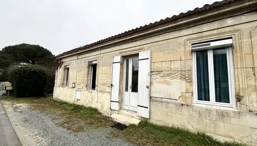 FARGUES SAINT HILAIRE: Ensemble de 2 maisons avec jardin 