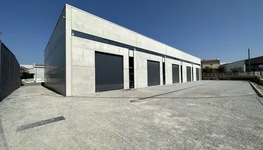 Immeuble commercial neuf de 1000 m2 à Puget sur Argens 