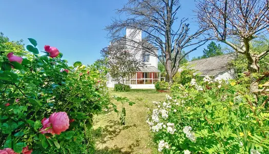 Saint-Thurien, Maison avec verger et hangar ! 