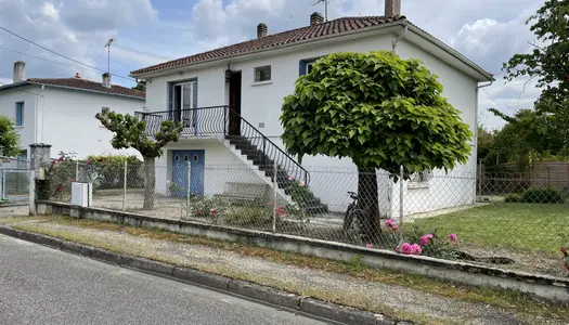 Maison individuelle 4 chambres garage jardin de 500m2 