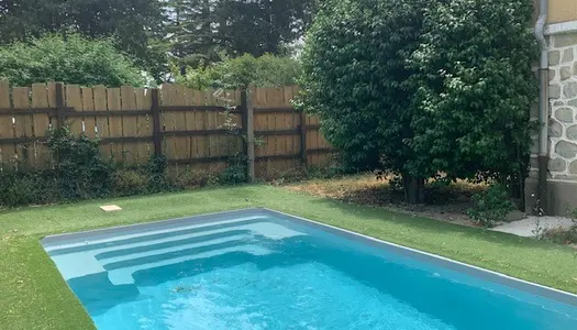 Proche de Lédignan, jolie maison à étage avec piscine 