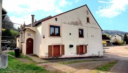 Appartement à rénover de type T4 de 96 m2 à COCHEREN 