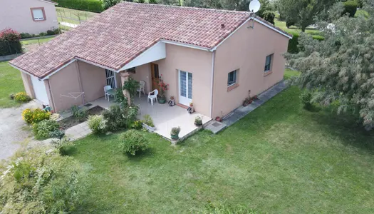 Villa Benagues 1100 m² jardin 