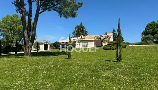 Maison d'architecte avec piscine et parc 