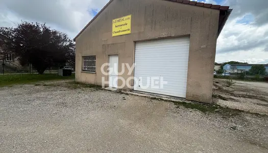 Local industriel/entrepôt à Chemilly Sur Yonne 135 m2 