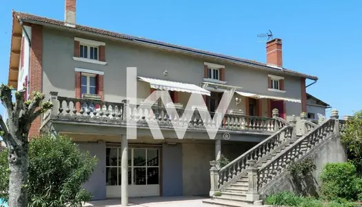  Maison de maître (173 m²) avec terrasse et  piscine sur 1,6 h 