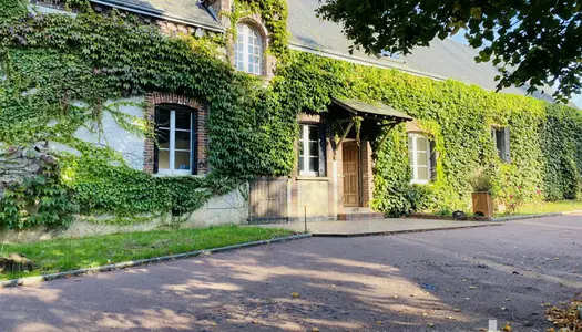 TREMBLAY LES VILLAGES  LONGÈRE AUTHENTIQUE 10 pièces (env. 215 