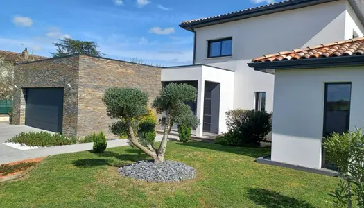 Maison T6 (187 m²) en vente à CORNEBARRIEU 