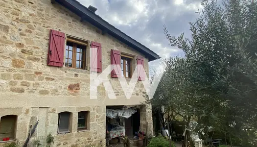 Maison ancienne avec vue près de Figeac 